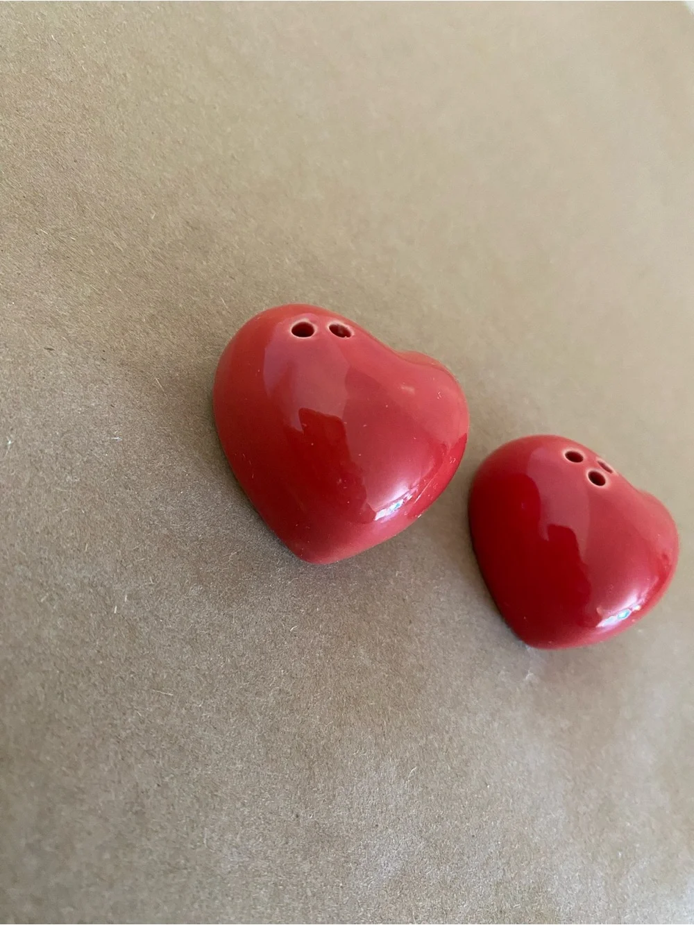 Red Heart Salt and Pepper Shaker Set ceramic small hearts valentines day